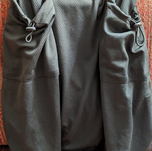 Outdoor Voices mesh tennis dress in pine green 💚 - Picture 3 of 4